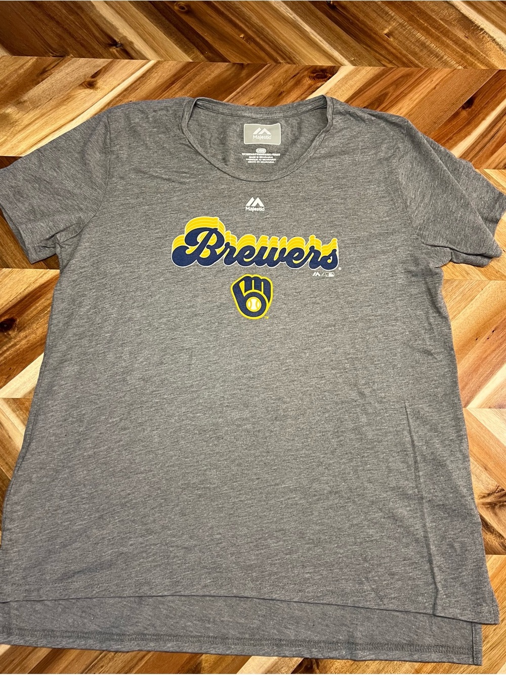 Women’s Majestic Gray Brewers Script Tee with Yellow & Navy Accents NWOT